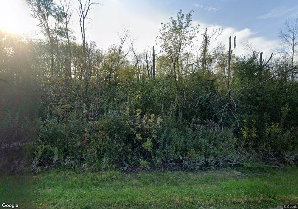 W205N5683 Lannon Rd, Menomonee Falls, WI 53051 - photo 1