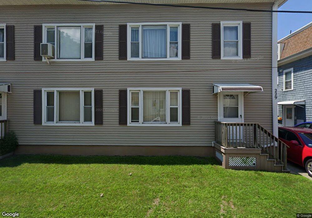 229 Tripp St unit 3 Nirth, Fall River, MA 02724 - photo 1