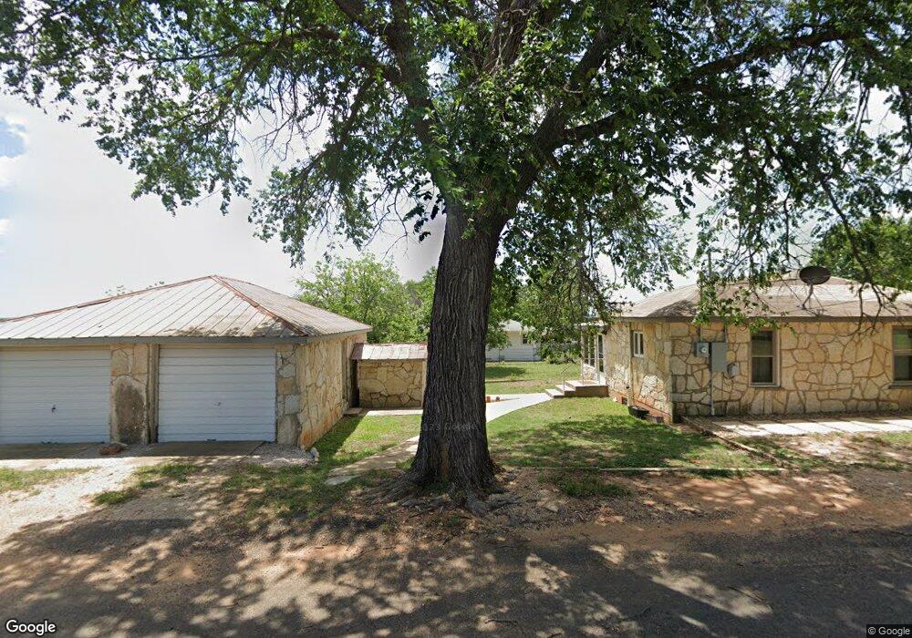 1011 E Hill St, Fredericksburg, TX 78624 - photo 1