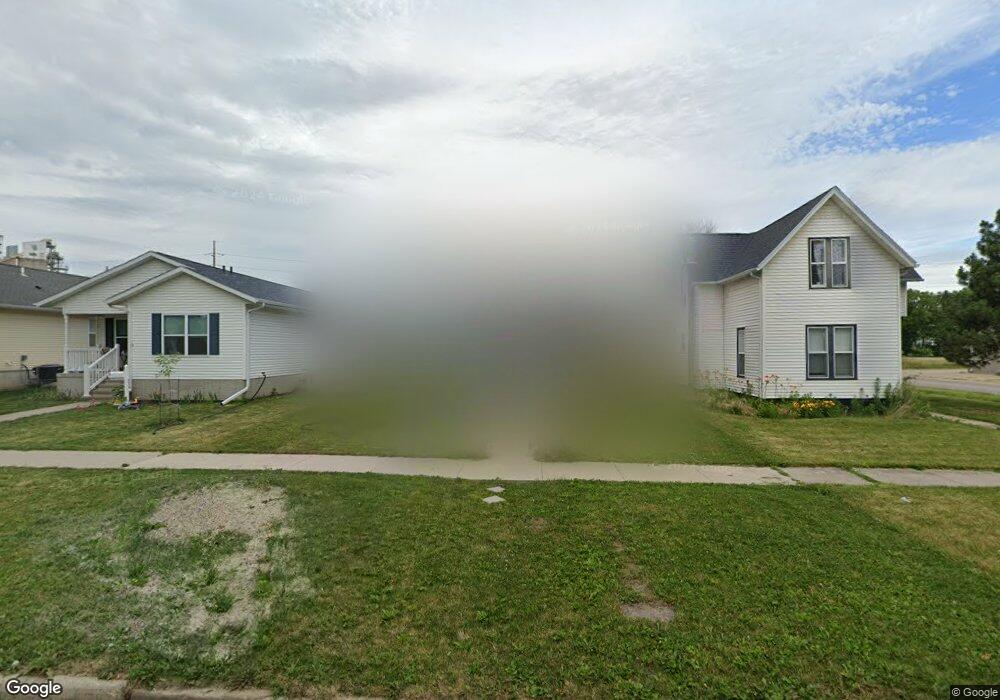 802 10th St SW, Cedar Rapids, IA 52404 - photo 1