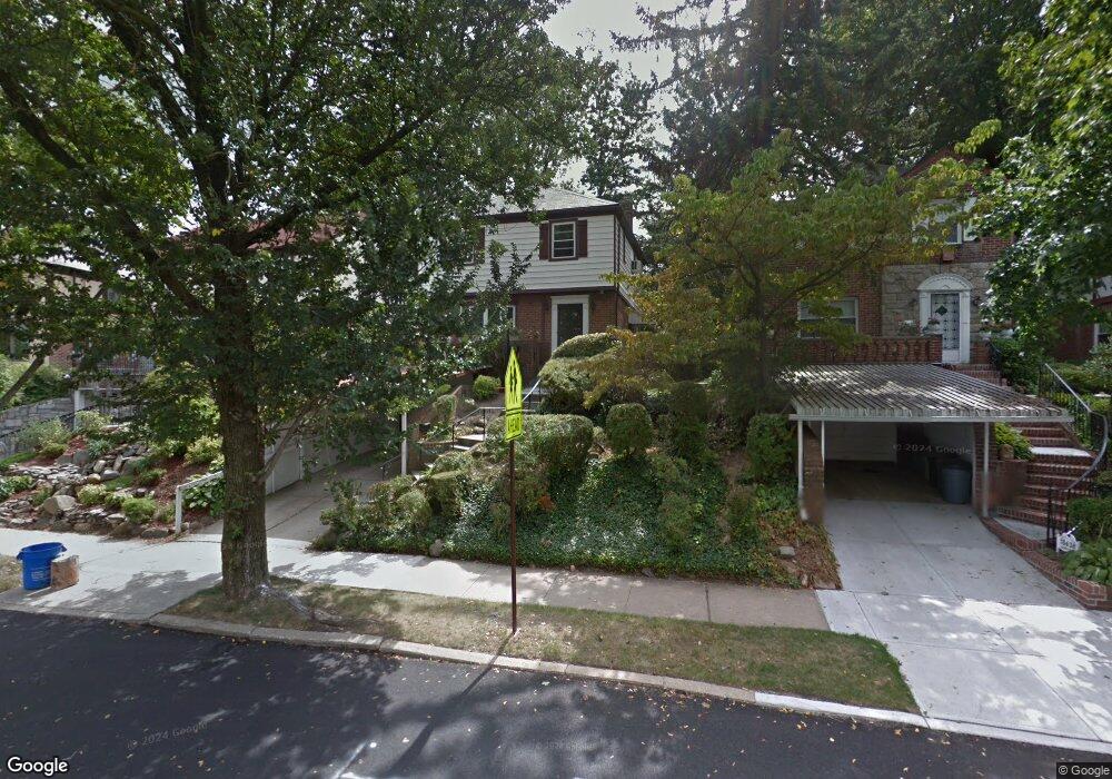 186-42 Radnor Rd, Jamaica Estates, NY 11432 - photo 1