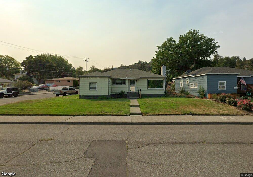 916 E 13th St, the Dalles, OR 97058 - photo 1