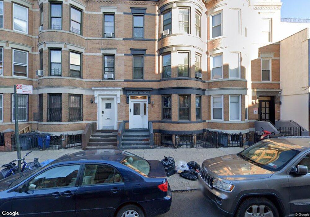 30-16 34th St unit 3-A, Long Island City, NY 11103 - photo 1