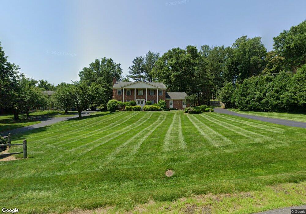 8207 Pettit Ct, McLean, VA 22102 - photo 1