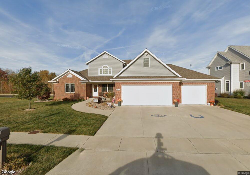 352 Miami Erie Cir, Saint Marys, OH 45885 - photo 1