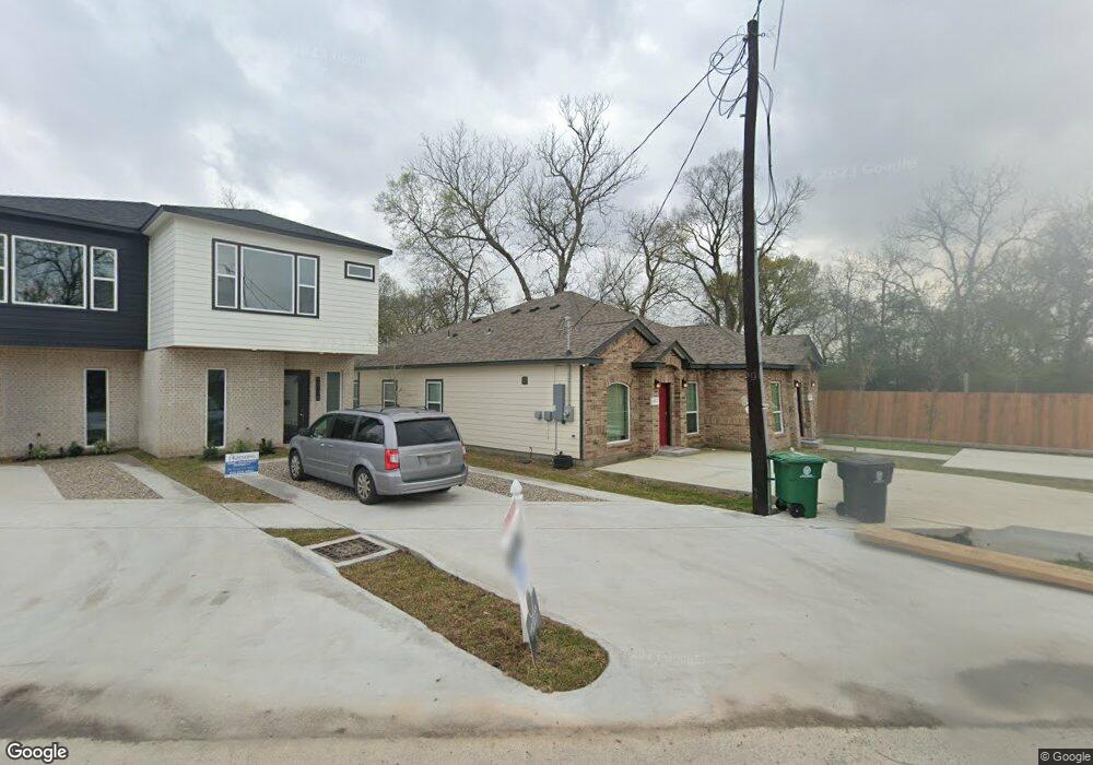 1021 Calvin Ave, Houston, TX 77088 - photo 1
