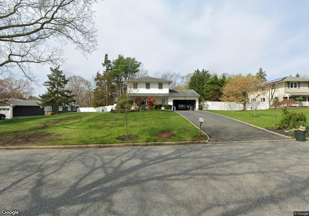 6 Pimlico Dr, ComMacK, NY 11725 - photo 1