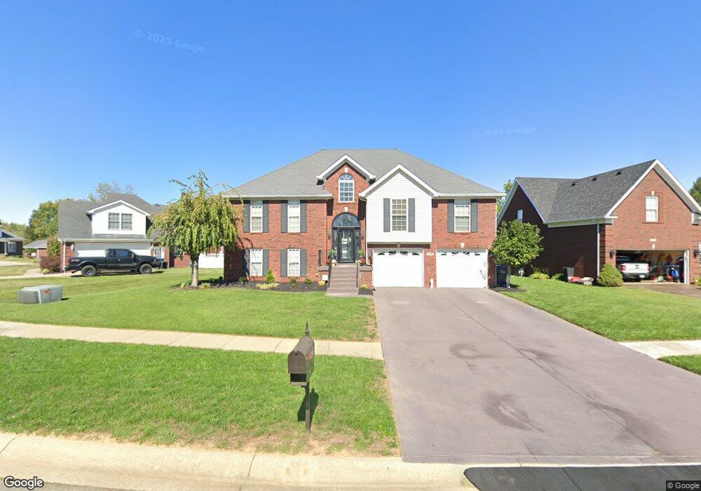 7401 Apple Mill Dr, Louisville, KY 40228 - photo 1