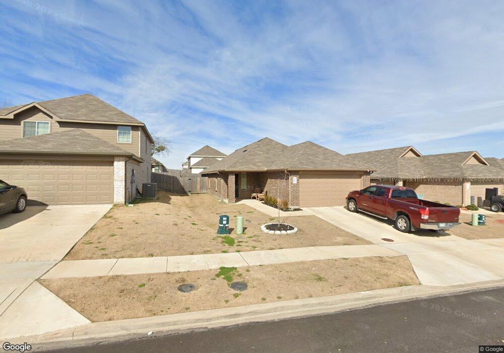 1602 Bobolink Dr, Ennis, TX 75119 - photo 1