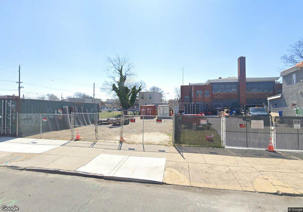 562 Walnut St, Camden, NJ 08103 - photo 1