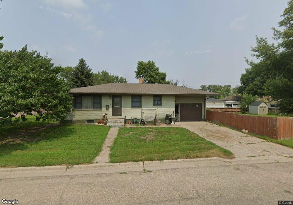 401 12th St NE, Jamestown, ND 58401 - photo 1