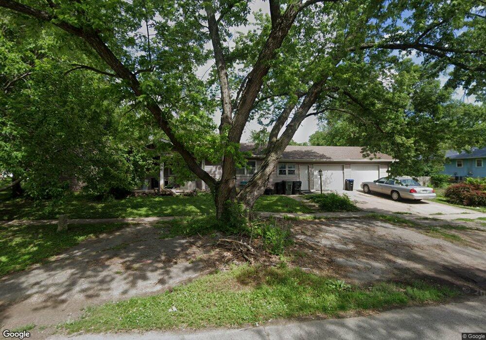 526 Spruce St, Rossville, KS 66533 - photo 1