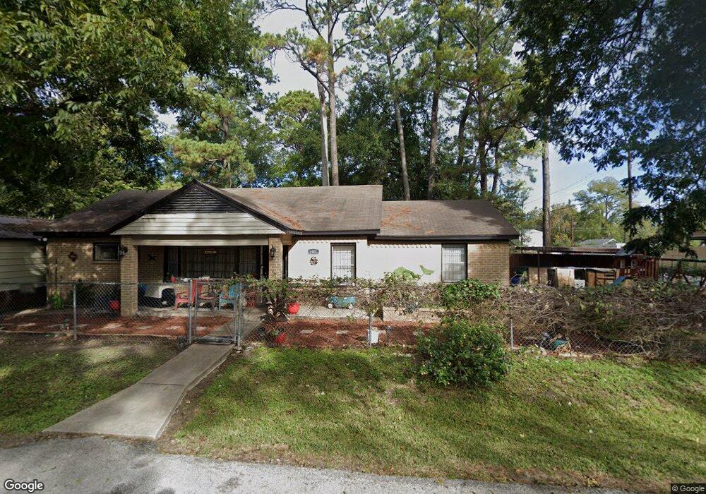 6901 Ezzard Charles Ln, Houston, TX 77091 - photo 1