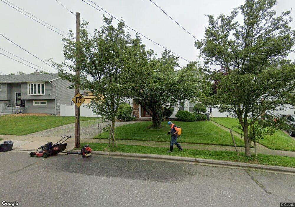 418 Holly Place, West Hempstead, NY 11552 - photo 1