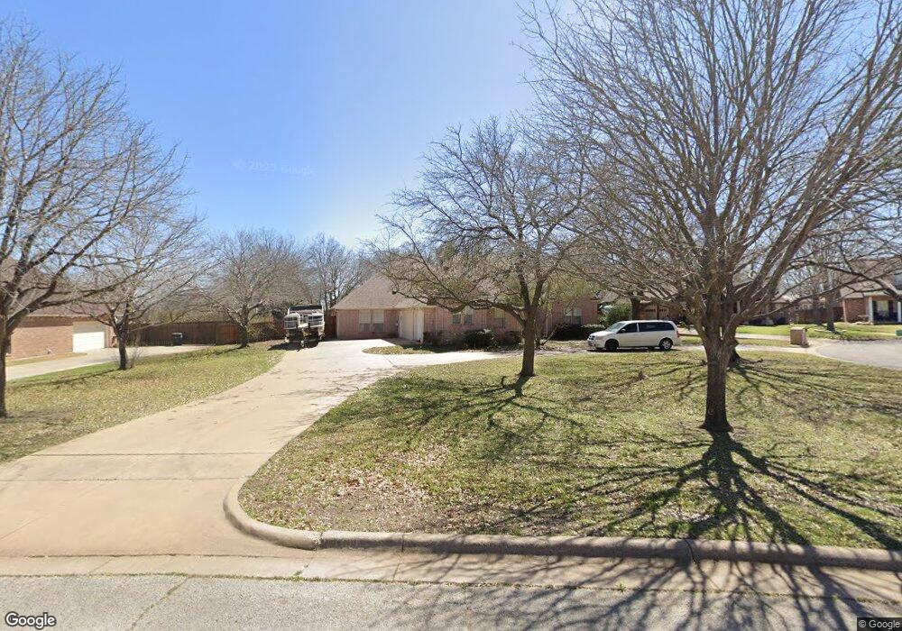 1109 Lynnwood Dr, Cleburne, TX 76033 - photo 1