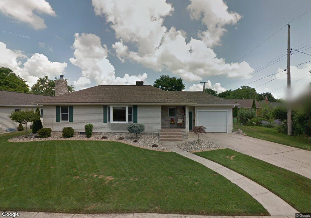 555 N Jackson St, Nappanee, IN 46550 - photo 1