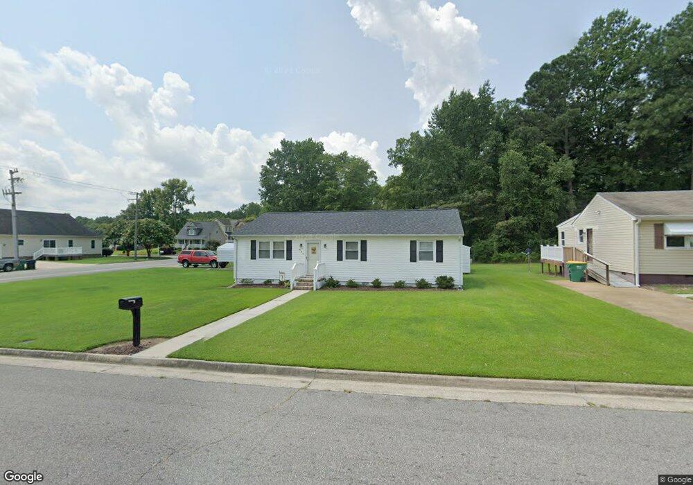 424 Pin Oak Dr, Hopewell, VA 23860 - photo 1