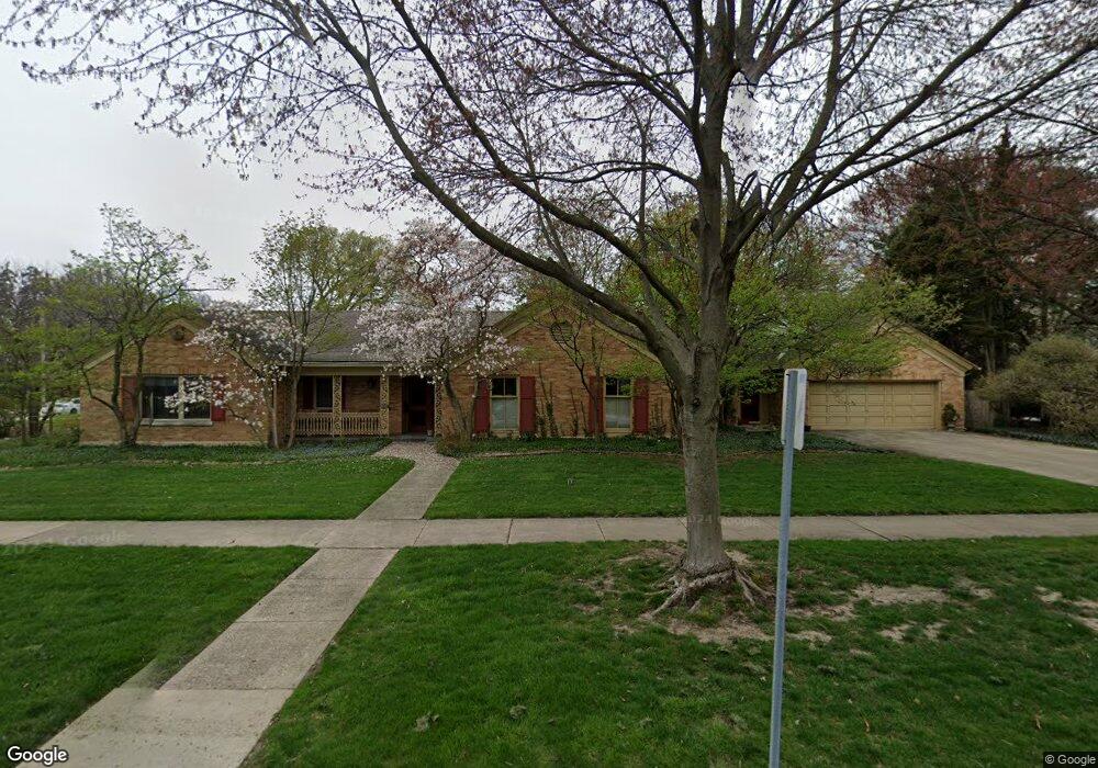 77 S Commonwealth Ave, Aurora, IL 60506 - photo 1