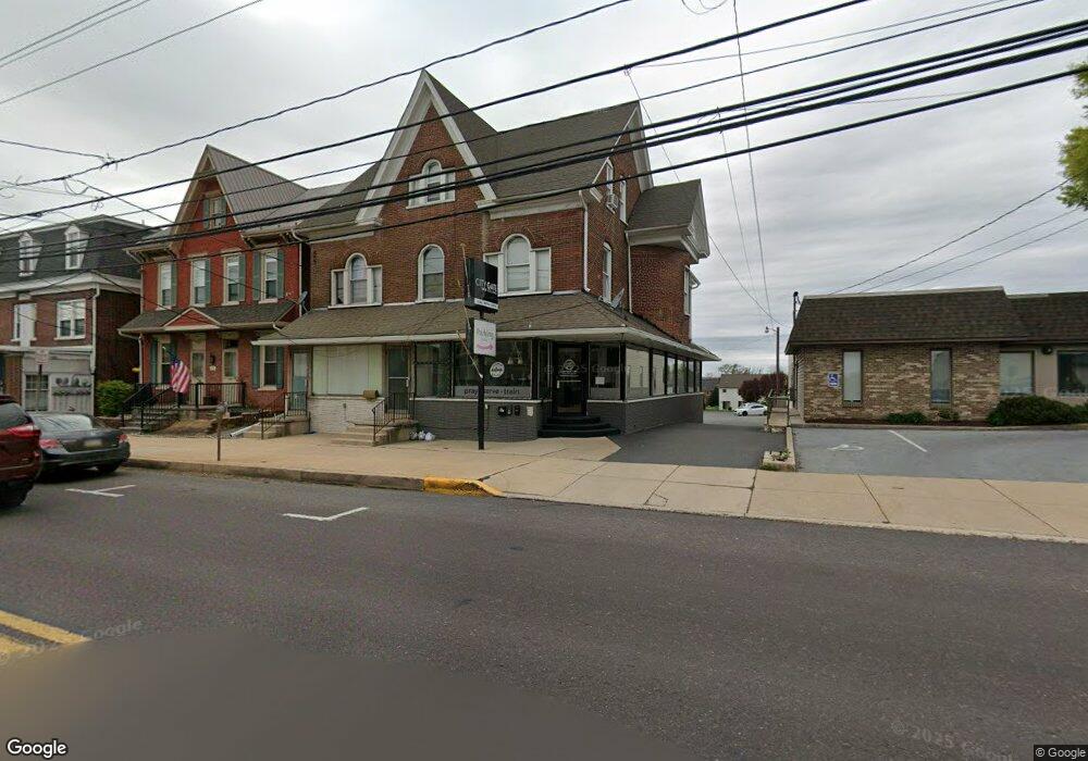 117 E Main St unit 1, New Holland, PA 17557 - photo 1