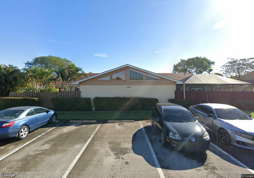 4399 Woodstock Dr unit B, West Palm Beach, FL 33409 - photo 1