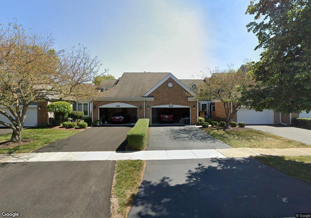 948 Heathrow Ln, Naperville, IL 60540 - photo 1