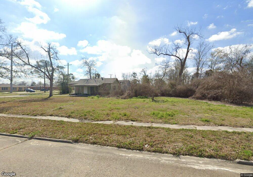 1301 N Goos Blvd, Lake Charles, LA 70601 - photo 1