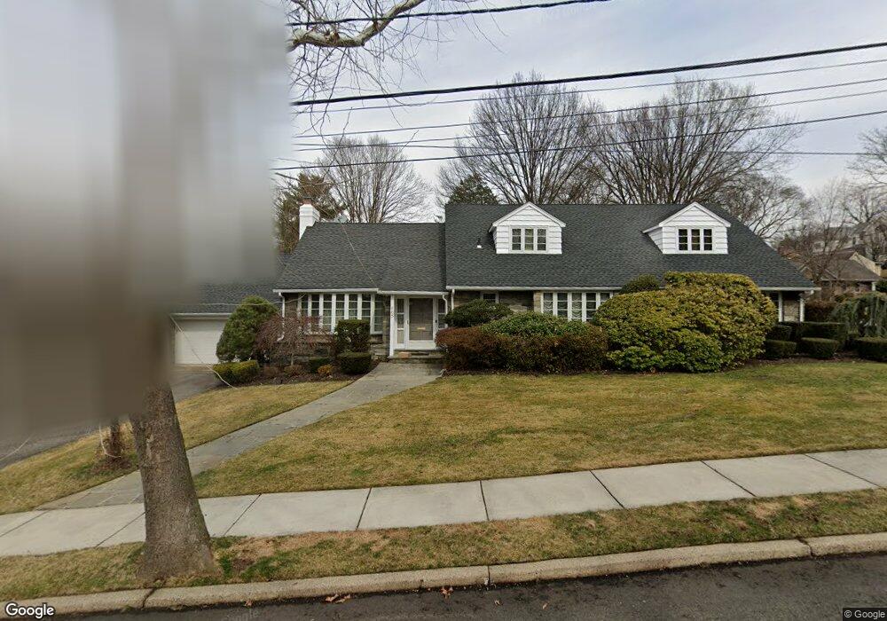 665 Camperdown Rd, Teaneck, NJ 07666 - photo 1