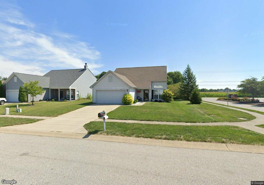3051 Lodgepole Dr, Whiteland, IN 46184 - photo 1