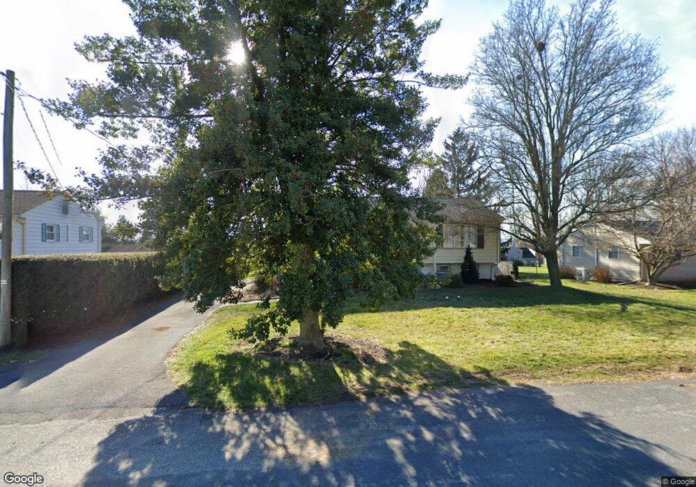 546 Terrace Ave, Mount Joy, PA 17552 - photo 1