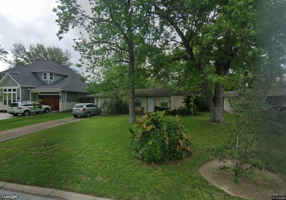 1330 Chamboard Ln, Houston, TX 77018 - photo 1