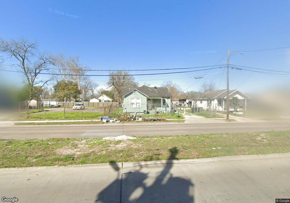 215 Tidwell Rd, Houston, TX 77022 - photo 1