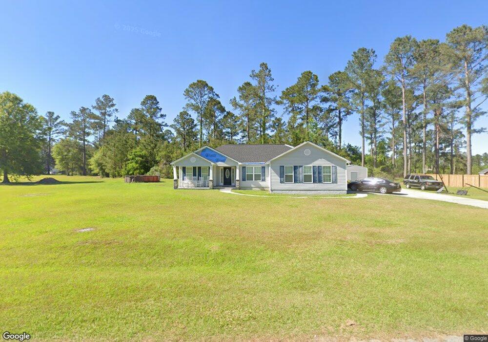 301 Lakeview Cir, Douglas, GA 31535 - photo 1