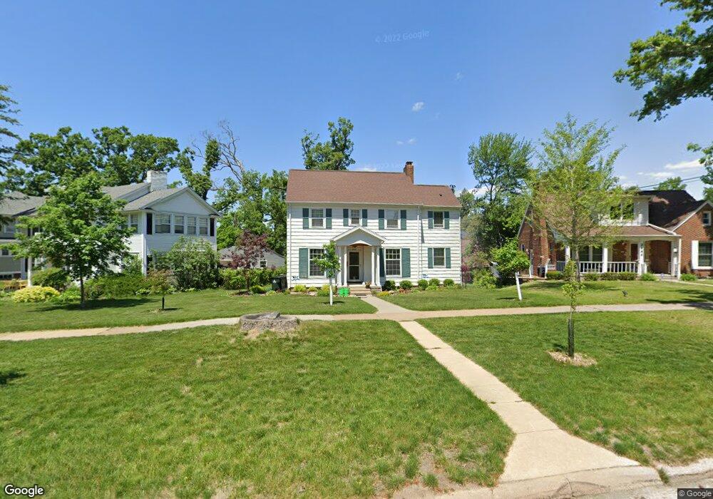 2432 Grande Ave SE, Cedar Rapids, IA 52403 - photo 1