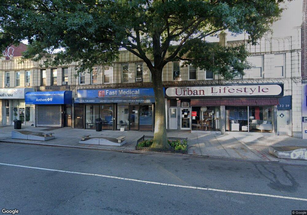 3235 Steinway St, Long Island City, NY 11103 - photo 1