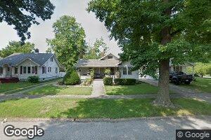 21 Central Dr, Decatur, IL 62526