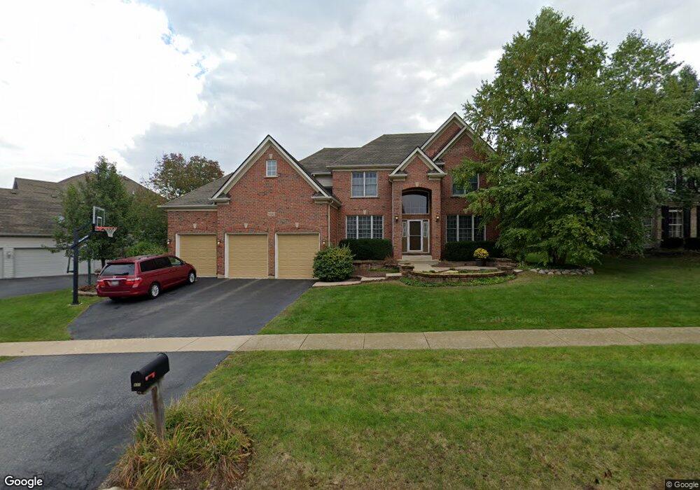 930 Hodge Ln, Batavia, IL 60510 - photo 1