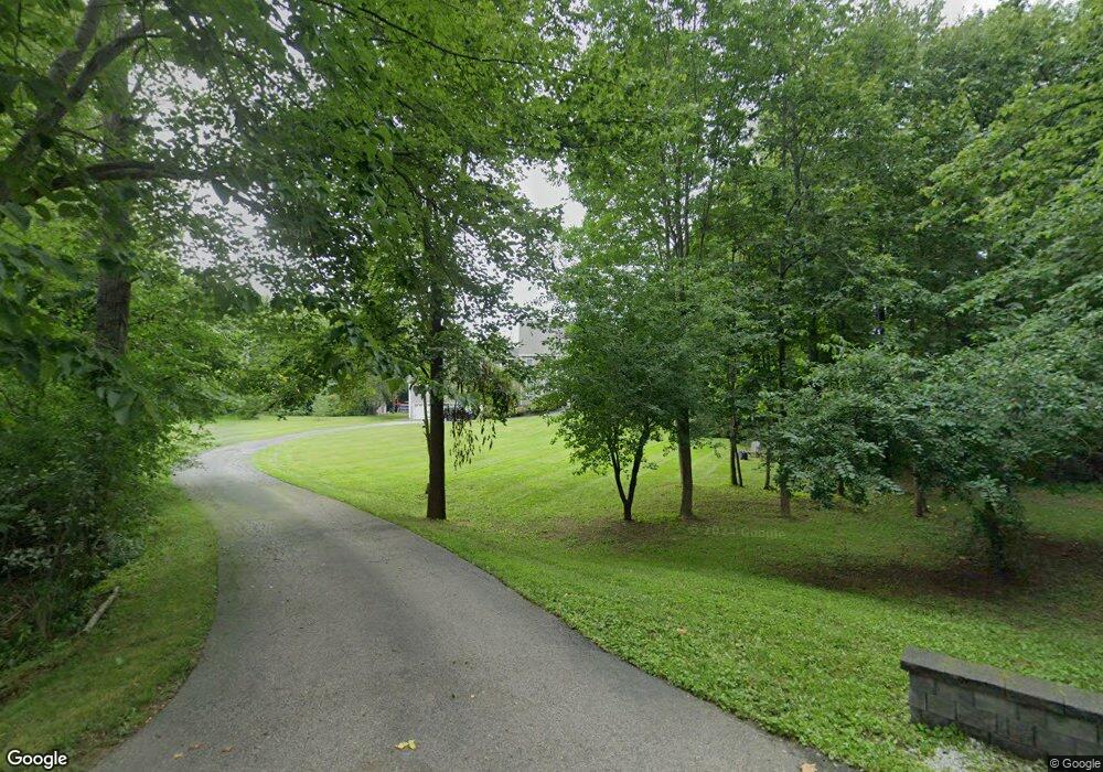 8 Sandy Point Rd, Stratham, NH 03885 - photo 1