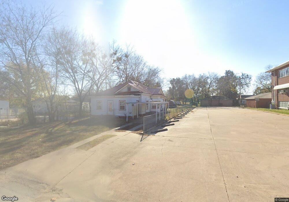 405 W Cummings St, Henryetta, OK 74437 - photo 1