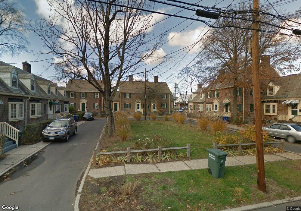 74 Sims St unit 74, Bridgeport, CT 06604 - photo 1