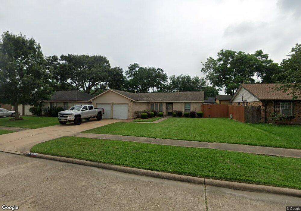 10619 Kirkglen Dr, Houston, TX 77089 - photo 1