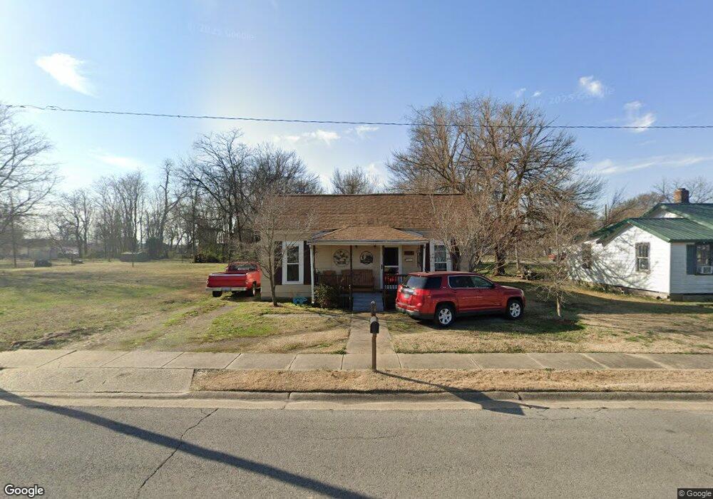 732 Mill St, New Madrid, MO 63869 - photo 1