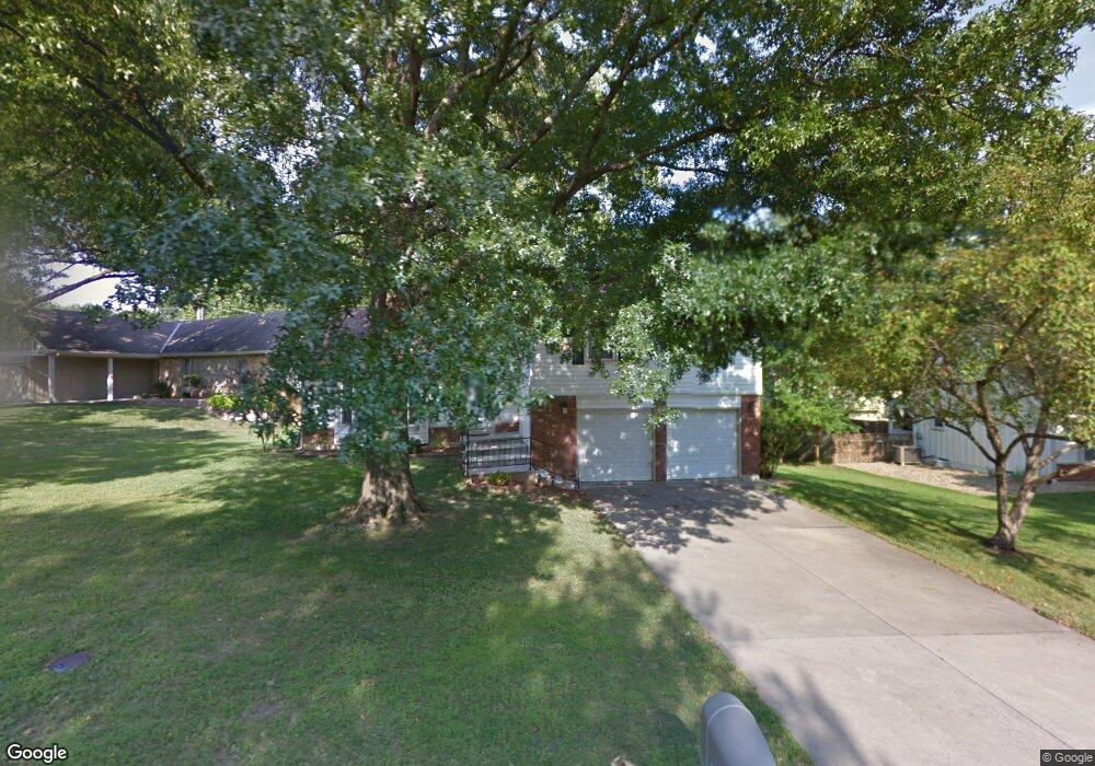 7913 Noland Rd, Lenexa, KS 66215 - photo 1