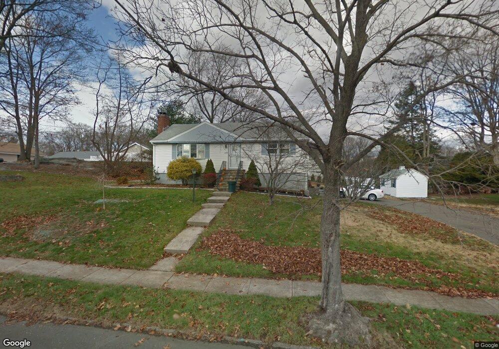 240 Post Oak Rd, Stratford, CT 06614 - photo 1