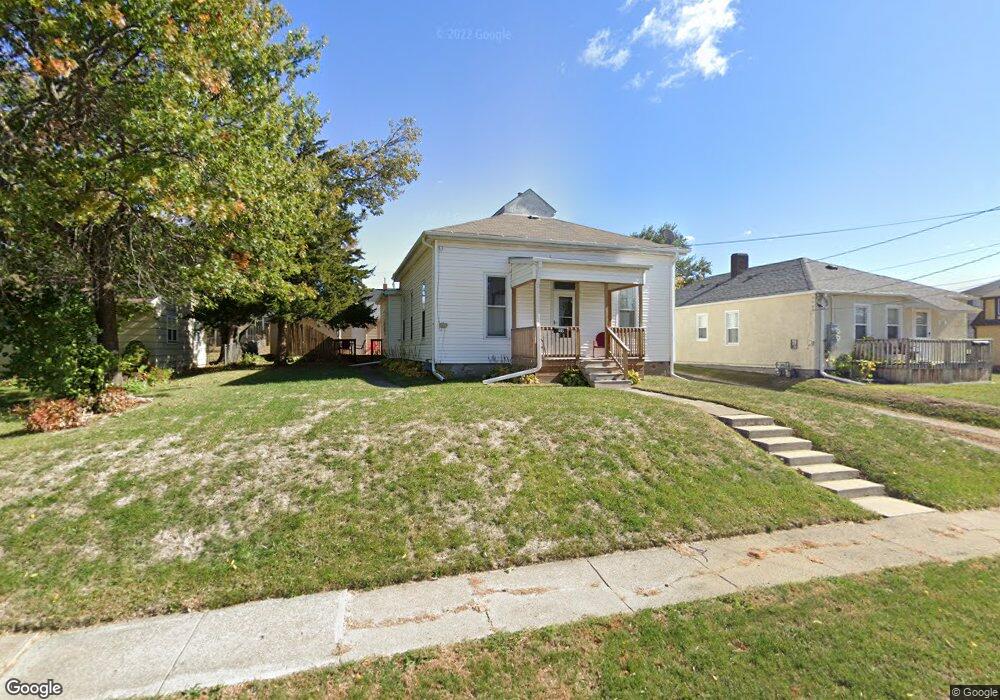 126 W 10th St N, Newton, IA 50208 - photo 1