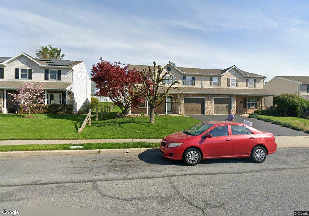 1028 Georgetown Dr, Reading, PA 19605 - photo 1