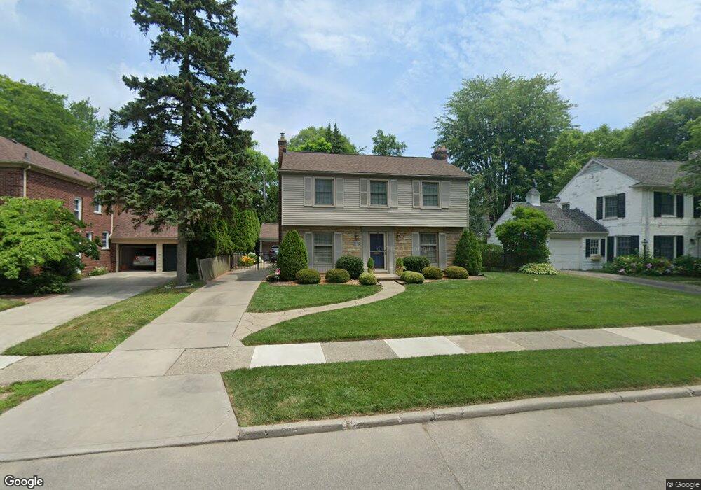 62 Hall Place, Grosse Pointe Farms, MI 48236 - photo 1