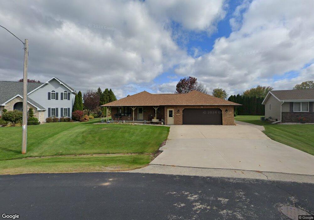2606 W Sunnyview Cir, Appleton, WI 54914 - photo 1