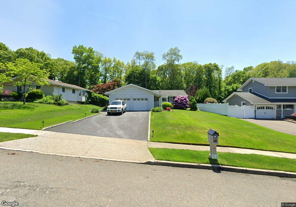 81 Eagle Ln, Hauppauge, NY 11788 - photo 1