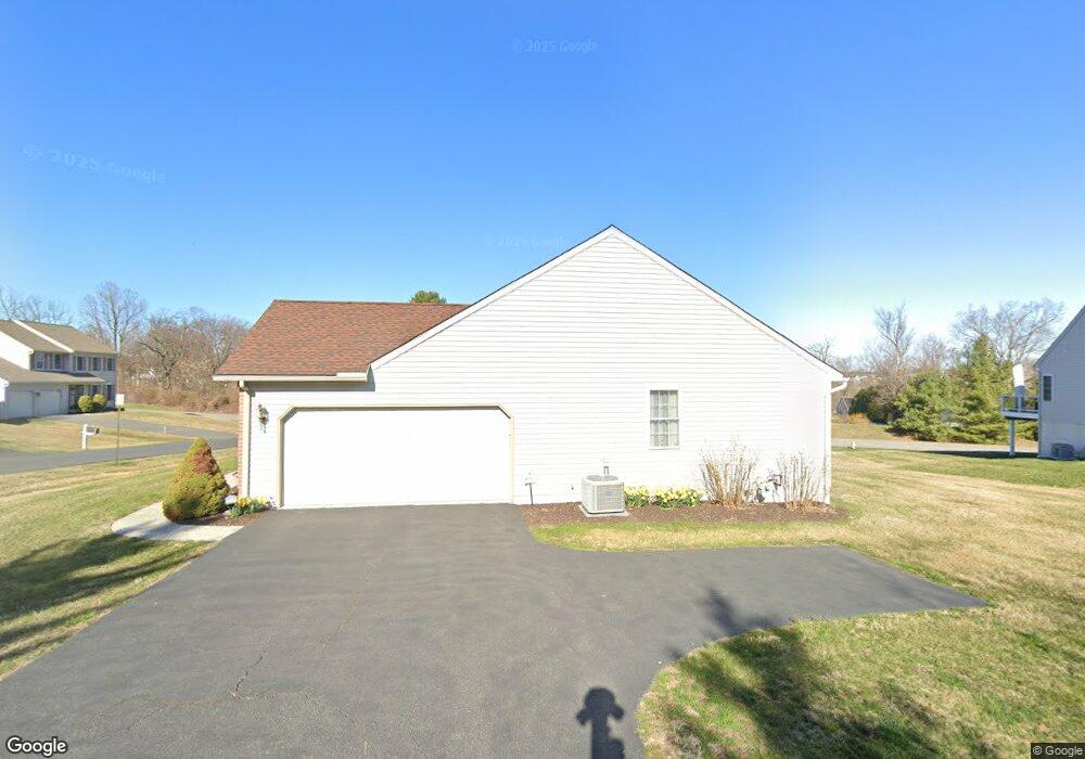 14 Laurel Woods Dr, Reading, PA 19607 - photo 1