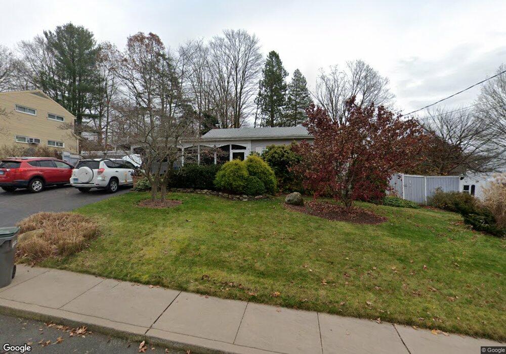 52 Hilltop Dr, Manchester, CT 06042 - photo 1